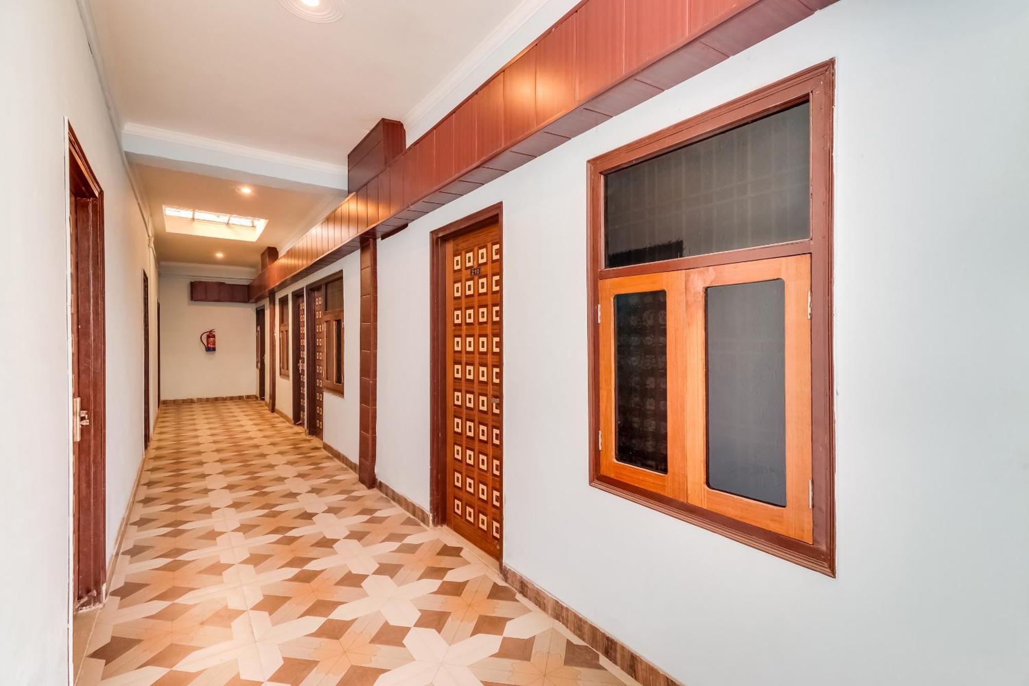 Hotel O The Velvet Chinhat Tiraha Εξωτερικό φωτογραφία