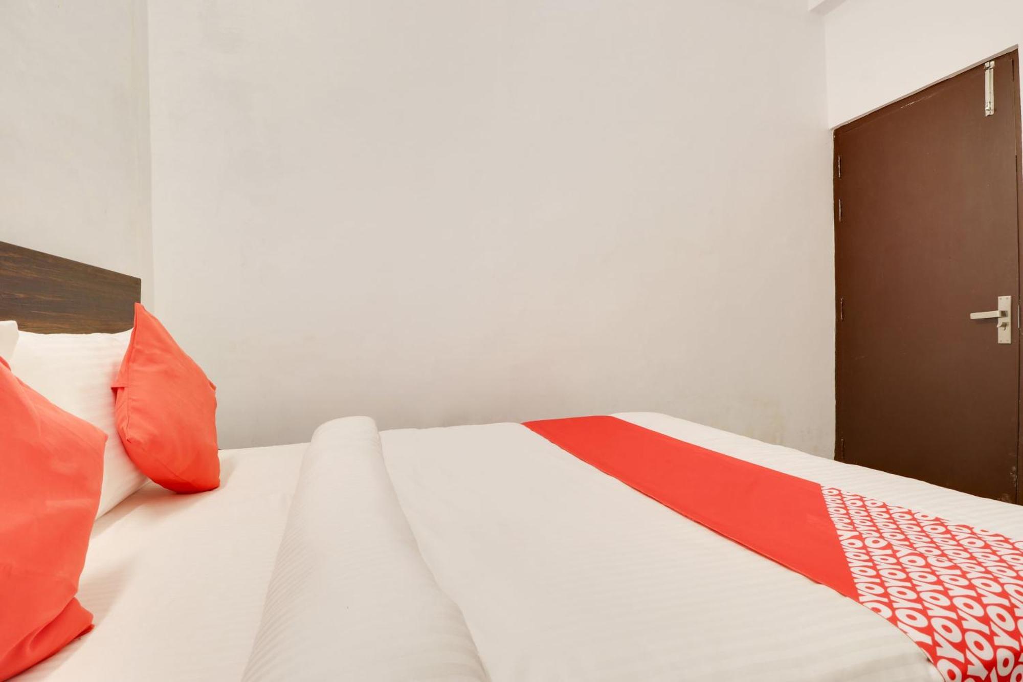 Hotel O The Velvet Chinhat Tiraha Εξωτερικό φωτογραφία