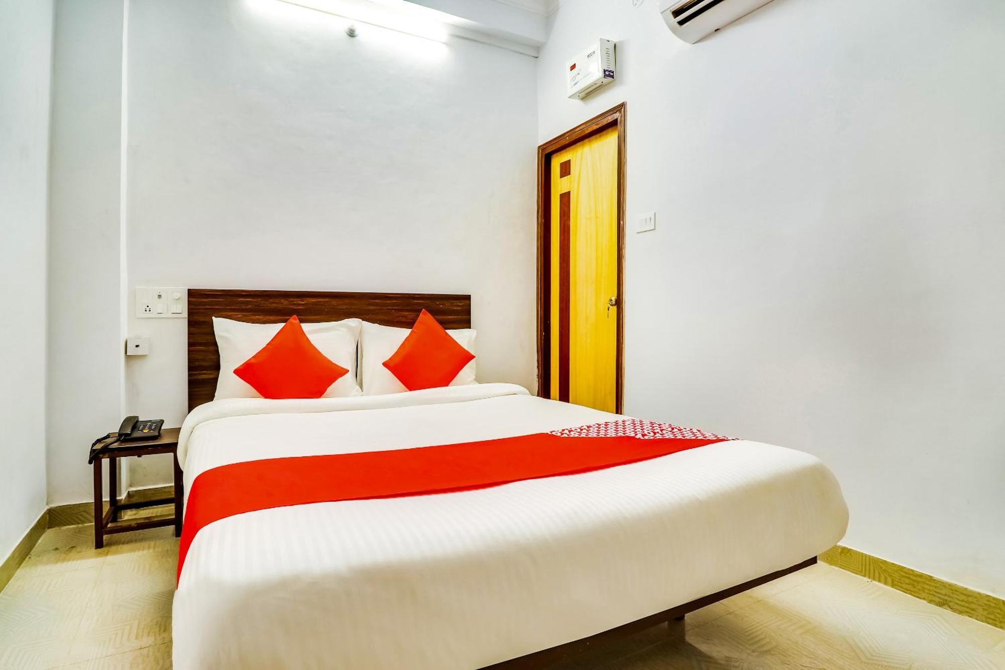 Hotel O The Velvet Chinhat Tiraha Εξωτερικό φωτογραφία